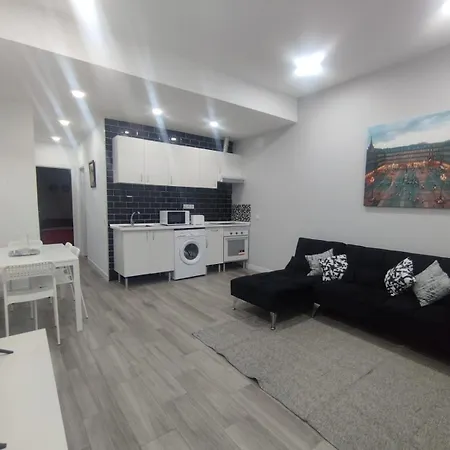 Apartamento Hm En Vista Alegre Madrid Exterior foto