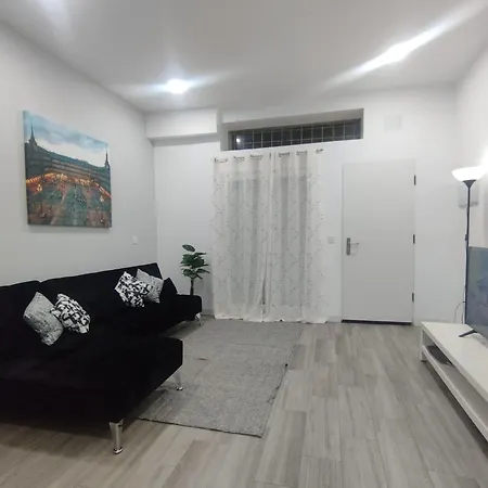 Apartamento Hm En Vista Alegre Madrid Exterior foto